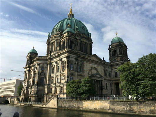 <a style='color:#268bd1;cursor:pointer;' href='/bolin.html'>德國(guó)柏林</a>大學(xué)聯(lián)盟研究取得成績(jī)并擴(kuò)展三個(gè)SFB 德國(guó)柏林大學(xué)聯(lián)盟研究取得成績(jī)并擴(kuò)展三個(gè)SFB