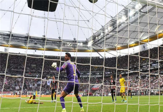 德國德甲：專注于第5天，馬塞爾·薩比策得分，阿米·哈里特得分