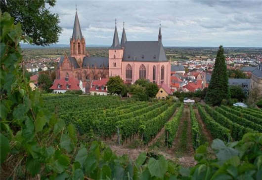 <a style='color:#268bd1;cursor:pointer;' href='/whly.html'>德國文化</a>生活之德國節(jié)日介紹 德國文化生活之德國節(jié)日介紹