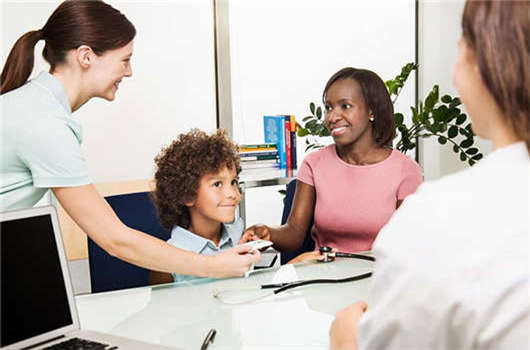 小孩申請移民要趁早，越早福利越好！