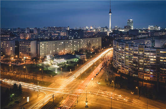 春運回家堵成狗，為什么德國高速從來不堵車那？